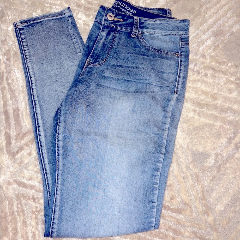 Maurices jeans